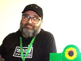 Wayne SUNFLOWER hero 3